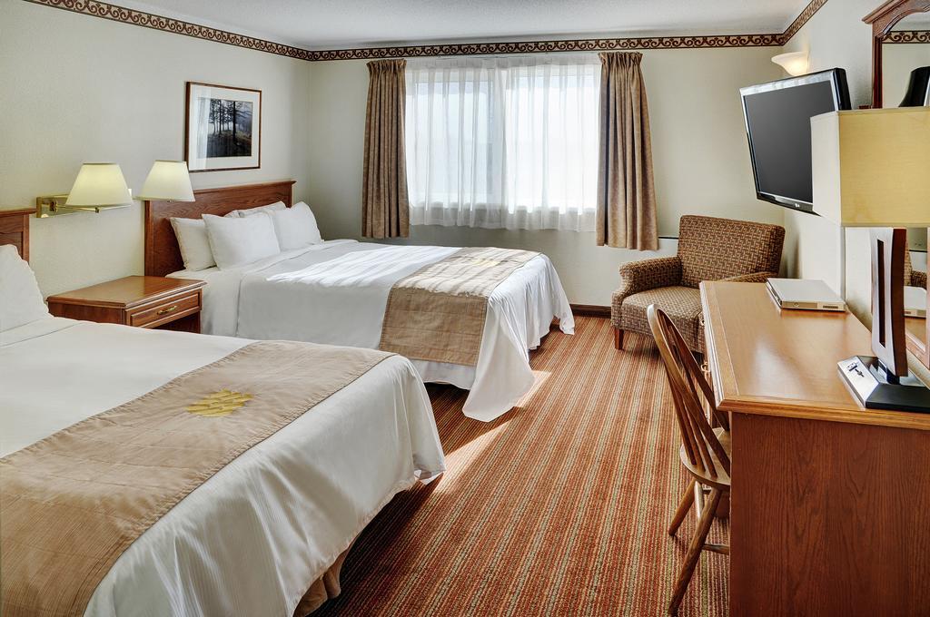Lakeview Inns & Suites - Brandon Buitenkant foto