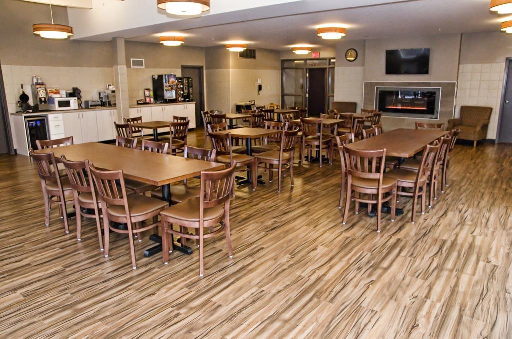 Lakeview Inns & Suites - Brandon Buitenkant foto